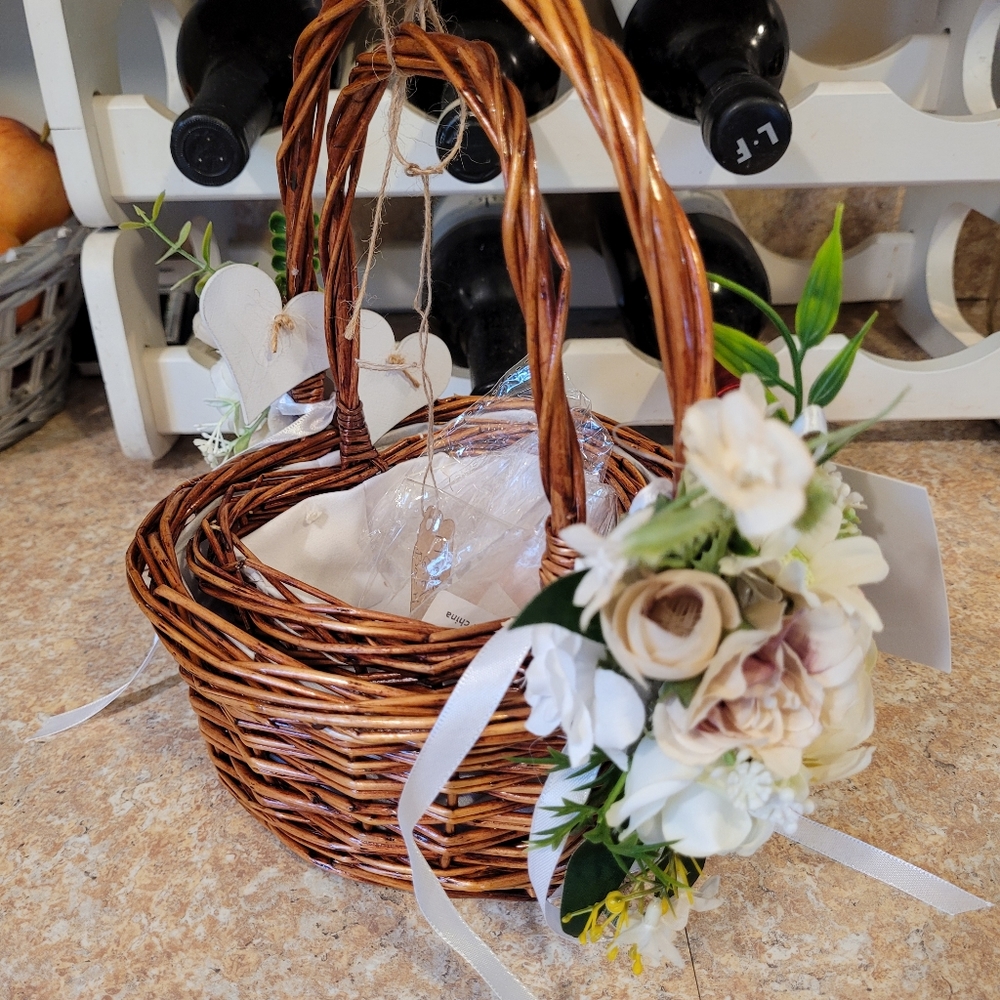Flower girl basket